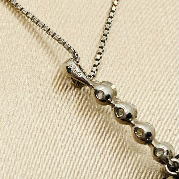 EUC Platinum Natural London Blue Topaz Heart Necklace w/ Diamond Accents - Picture 12 of 17